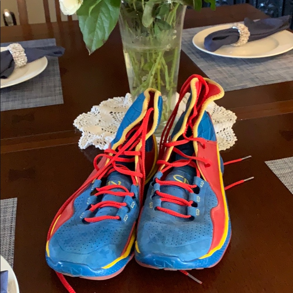 Under Armor shoe